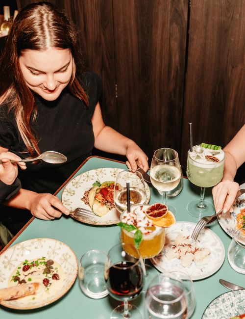 Local vegetarian sharing food in Brussels centre